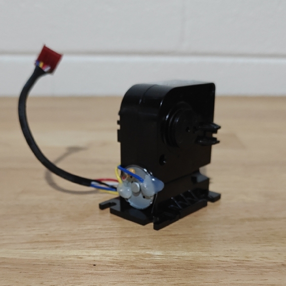 High-Performance Black Internal Component with Red Connector - Picture 3 of 3